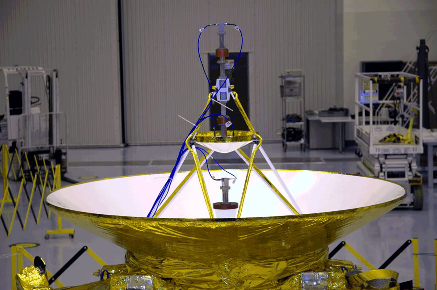 冥王星探査機ニューホライズンズの通信アンテナ